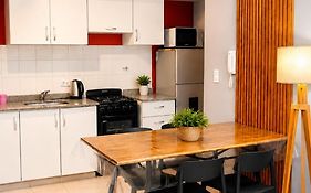 Moderno departamento céntrico, con piscina-Barrio Norte